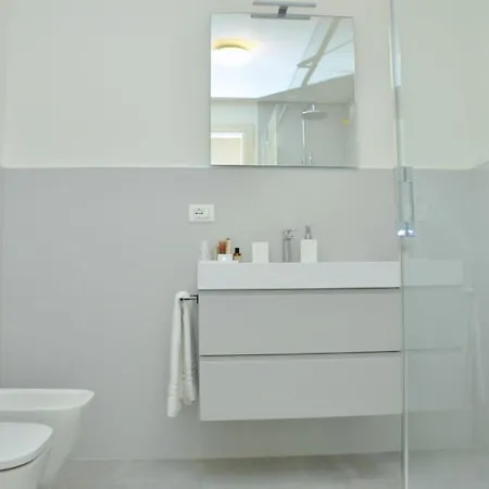 Charming With Terrace By The Sea Διαμέρισμα Μπιμπιόνε