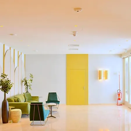 Charming With Terrace By The Sea Apartment