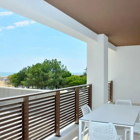 Apartment Charming With Terrace By The Sea