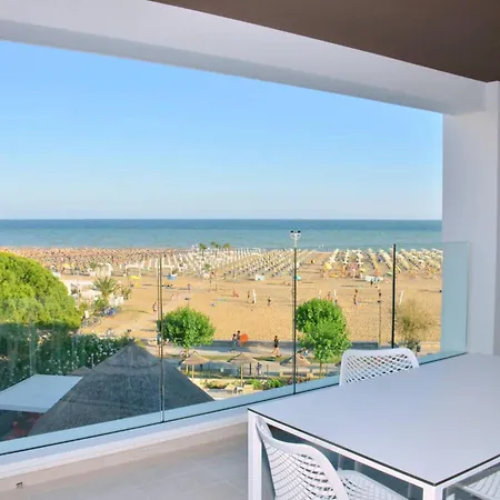 Charming With Terrace By The Sea Apartment *