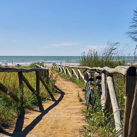 Charming With Terrace By The Sea Bibione