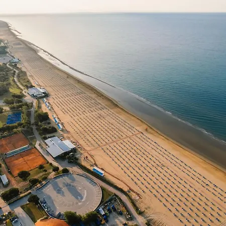 Charming With Terrace By The Sea Apartment Bibione
