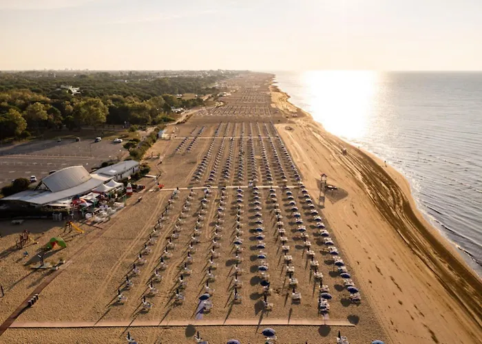 Charming With Terrace By The Sea Bibione